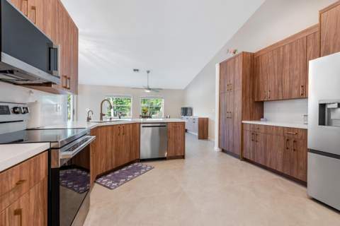 1447 Spanish Oak Way, Wellington FL - photo 20 of 39