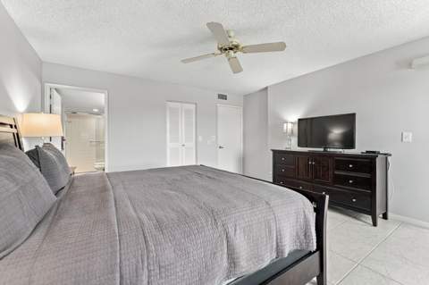 7280 Amberly Lane #402, Delray Beach FL - photo 20 of 68