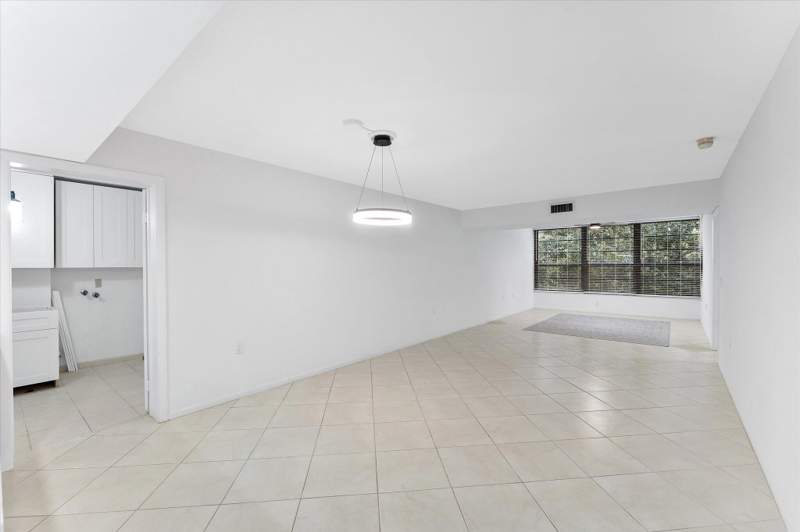 2 bedroom Condominium at 1528 Whitehall Drive #306, Condo 14 Of Whitehall Condos, Davie — photo 3