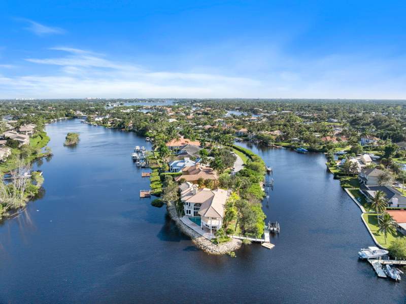 4 bedroom Single Family Residence at 18499 SE Palm Island Lane, Islands of Jupiter, Jupiter — photo 2