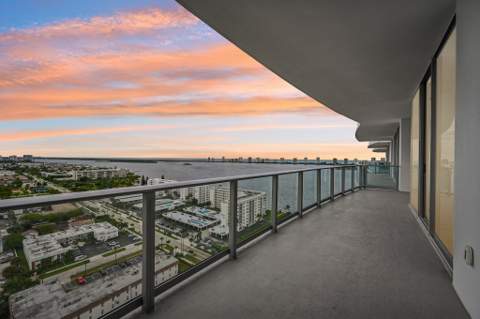 220 Lake Shore Drive #1913, West Palm Beach FL - photo 6 of 41