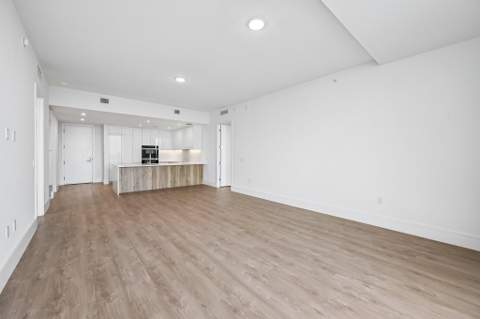 220 Lake Shore Drive #1913, West Palm Beach FL - photo 14 of 41