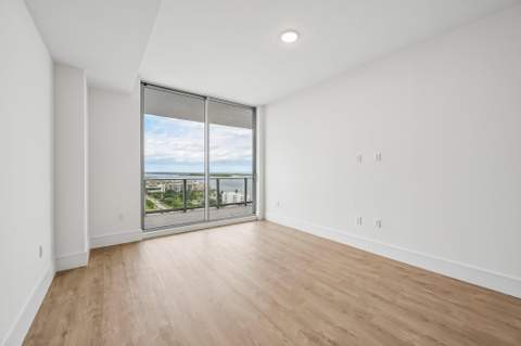 220 Lake Shore Drive #1913, West Palm Beach FL - photo 19 of 41