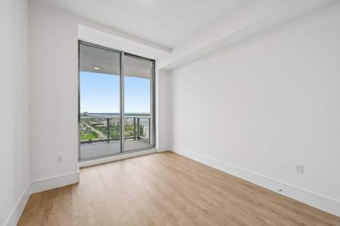 220 Lake Shore Drive #1913, West Palm Beach FL - photo 24 of 41