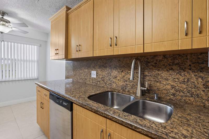 2 bedroom Condominium at 1251 SW 125th Avenue #412T, Cambridge At Century Village, Pembroke Pines — photo 5