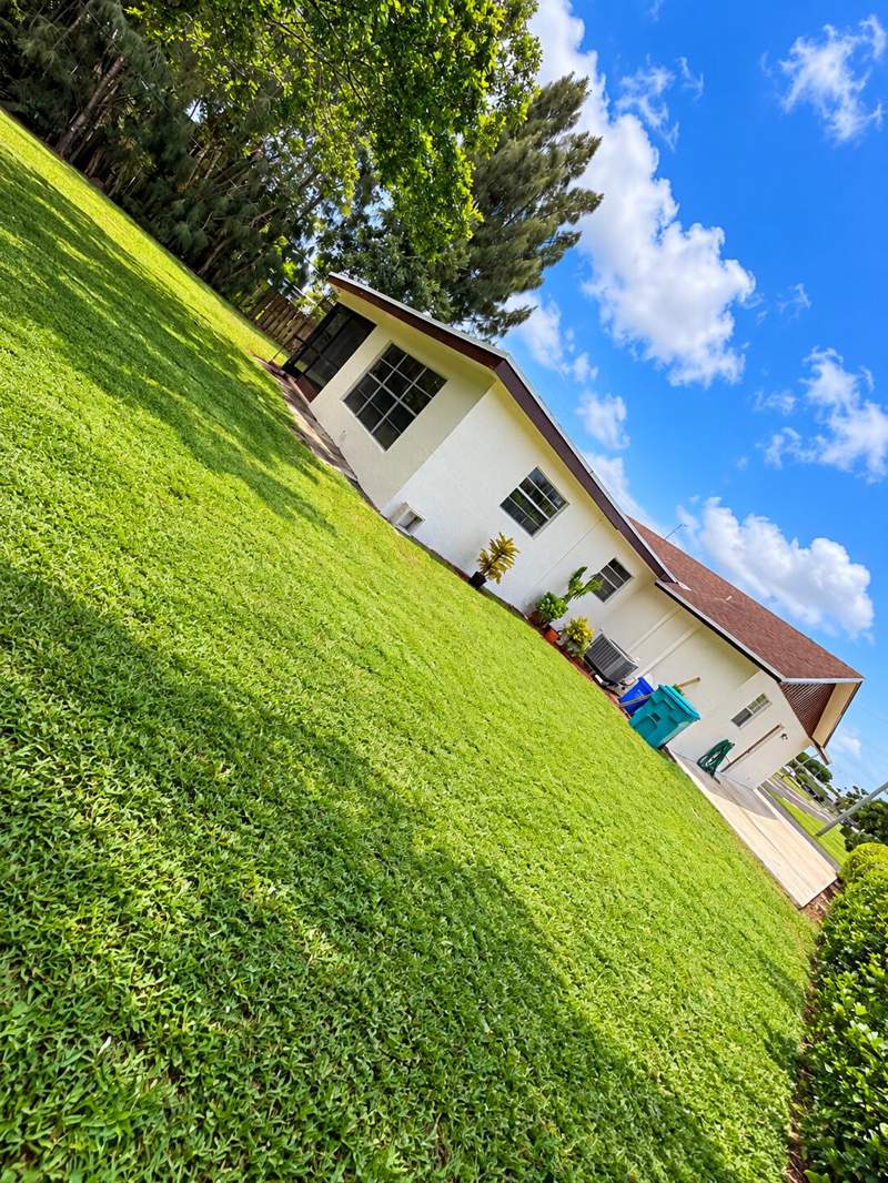 4 bedroom Single Family Residence at 436 NW 7th Street, Laurel Hills 2nd Add, Boynton Beach — photo 2