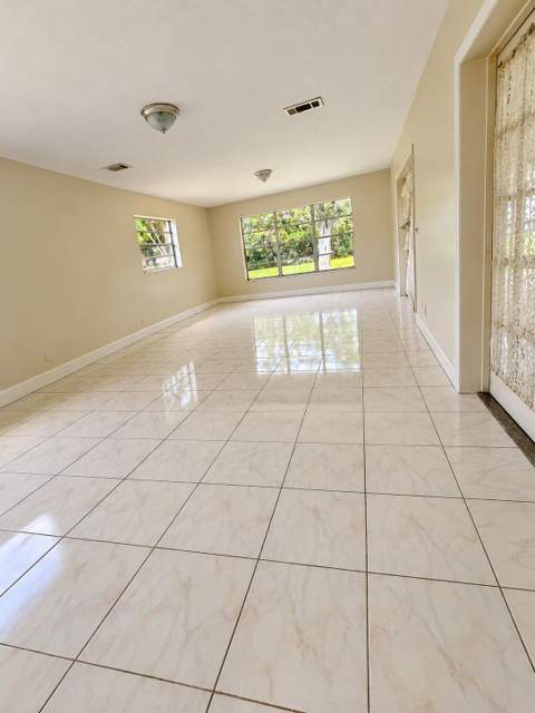 436 NW 7th Street, Boynton Beach FL - photo 10 of 14