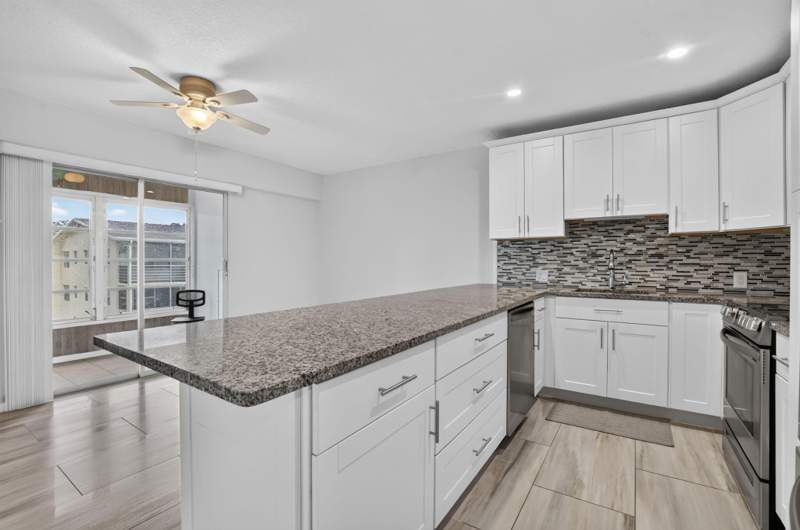 1 bedroom Condominium at 204 Dorset, Dorset At Century Village Condo, Boca Raton — photo 5