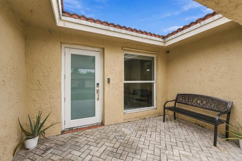 3 bedroom Single Family Residence at 9041 NW 27th Place, Forest Hills South, Coral Springs — photo 4
