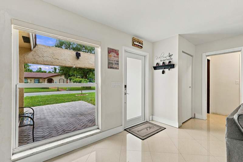 3 bedroom Single Family Residence at 9041 NW 27th Place, Forest Hills South, Coral Springs — photo 5