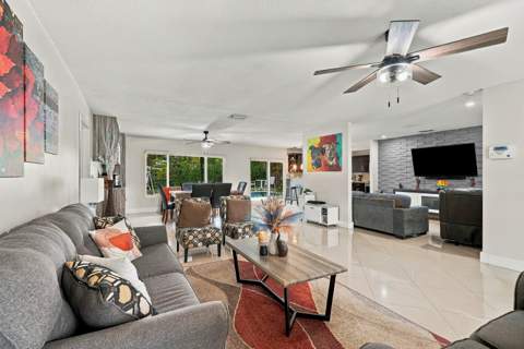 9041 NW 27th Place, Coral Springs FL - photo 8 of 61