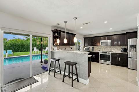 9041 NW 27th Place, Coral Springs FL - photo 18 of 61