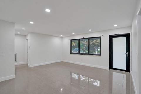 393 Cypress Avenue, West Palm Beach FL - photo 9 of 33