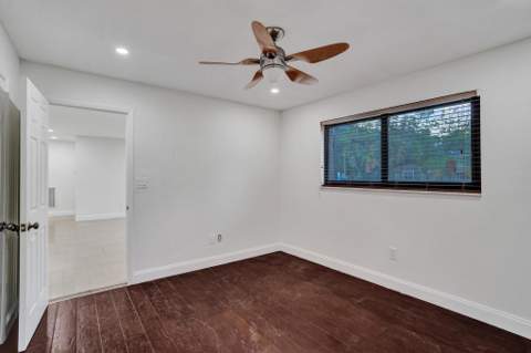 393 Cypress Avenue, West Palm Beach FL - photo 11 of 33