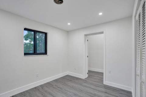 393 Cypress Avenue, West Palm Beach FL - photo 14 of 33