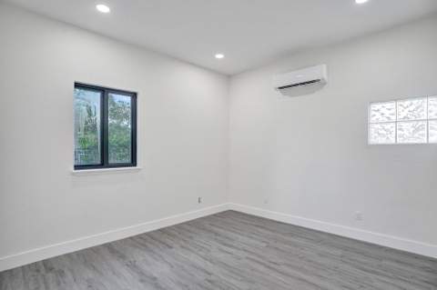 393 Cypress Avenue, West Palm Beach FL - photo 17 of 33