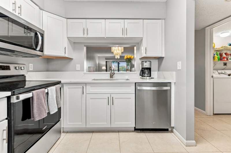 2 bedroom Condominium at 7280 Amberly Lane #402, Huntington Lakes Sec Four Condos, Delray Beach — photo 2