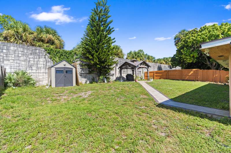 3 bedroom Single Family Residence at 9978 Moss Pond Drive, Weitzer Sub Pl1, Boca Raton — photo 4