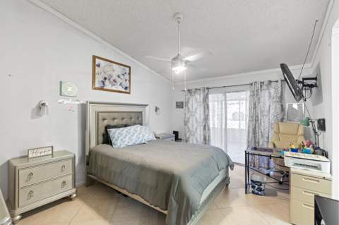 9978 Moss Pond Drive, Boca Raton FL - photo 6 of 24