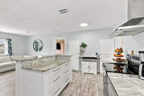 19145 SE Mayo Drive, Jupiter FL - photo 6 of 28