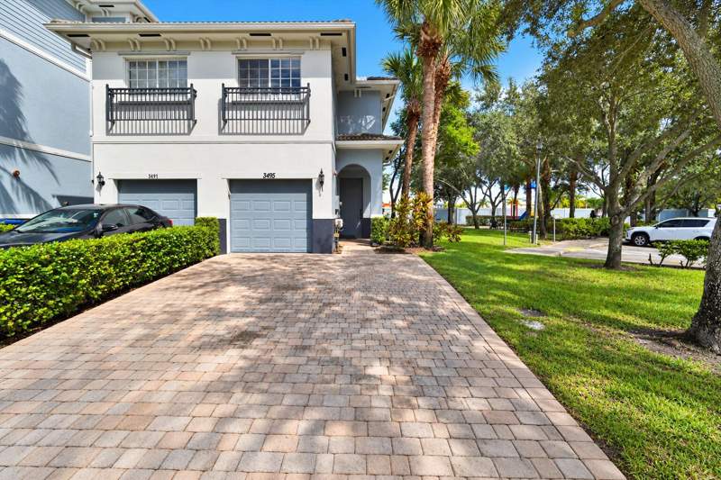 2 bedroom Townhouse at 3495 NW 14th Court, Georgetown, Lauderhill — photo 2