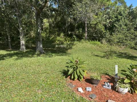 340 Tropical Isles Circle #H-11, Fort Pierce FL - photo 11 of 14