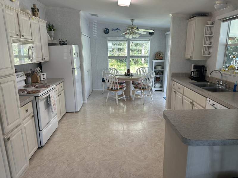 2 bedroom Single Family Residence at 340 Tropical Isles Circle #H-11, Tropical Isles, Fort Pierce — photo 3