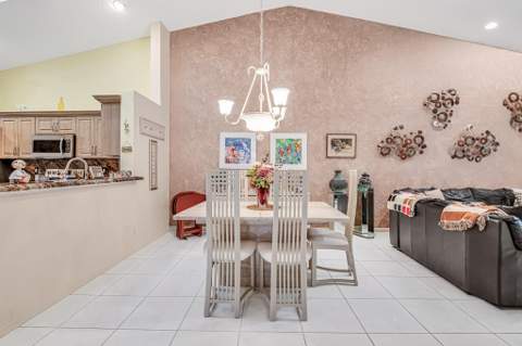 7288 Summer Tree Drive, Boynton Beach FL - photo 6 of 74