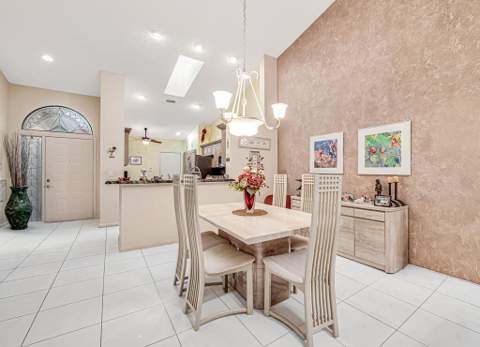 7288 Summer Tree Drive, Boynton Beach FL - photo 8 of 74
