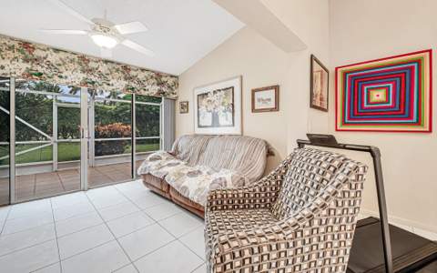7288 Summer Tree Drive, Boynton Beach FL - photo 13 of 74