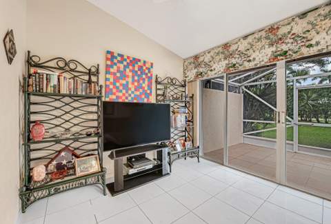 7288 Summer Tree Drive, Boynton Beach FL - photo 16 of 74