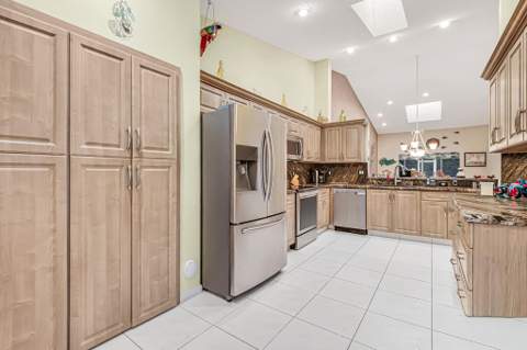 7288 Summer Tree Drive, Boynton Beach FL - photo 22 of 74