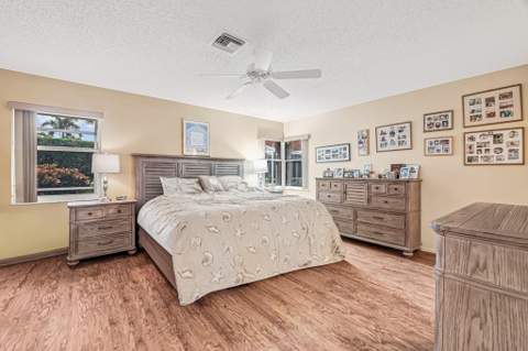 7288 Summer Tree Drive, Boynton Beach FL - photo 24 of 74