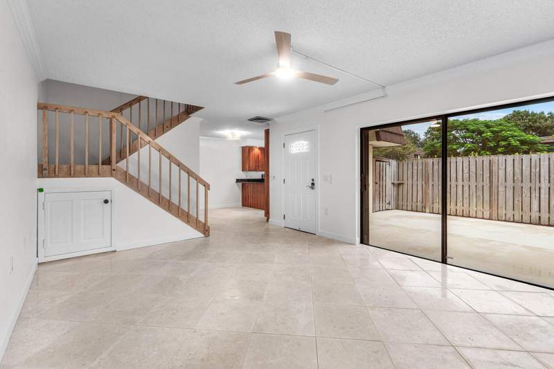 3 bedroom Townhouse at 1202 12th Lane, Garden Lakes And Garden Square Shops, Palm Beach Gardens — photo 5