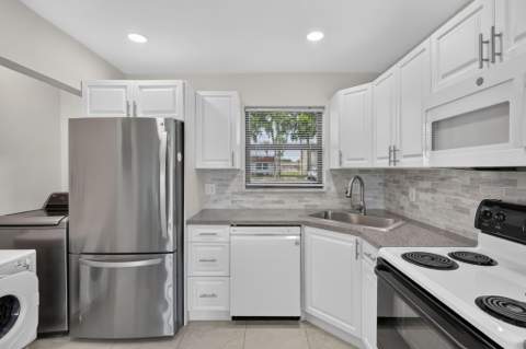 120 Lake Frances Drive, West Palm Beach FL - photo 9 of 52