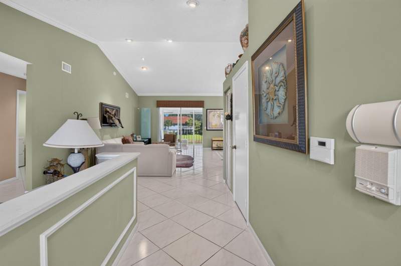 2 bedroom Condominium at 7390 Lake Meadow Way #202, Palm Isles I, II And III Condos, Boynton Beach — photo 4