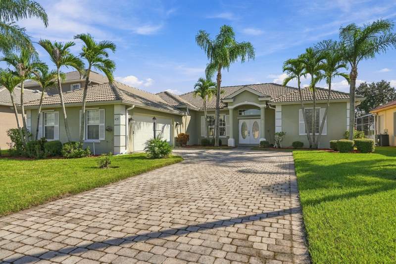 4 bedroom Single Family Residence at 437 NW Canterbury Court, St James Golf Club Parcel A, Port St. Lucie — photo 3