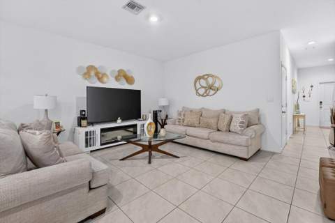 353 NW 9th Street, Pompano Beach FL - photo 9 of 60