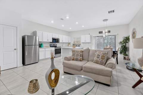 353 NW 9th Street, Pompano Beach FL - photo 12 of 60