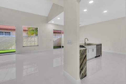 36 Monterey Pointe Drive, Palm Beach Gardens FL - photo 12 of 51