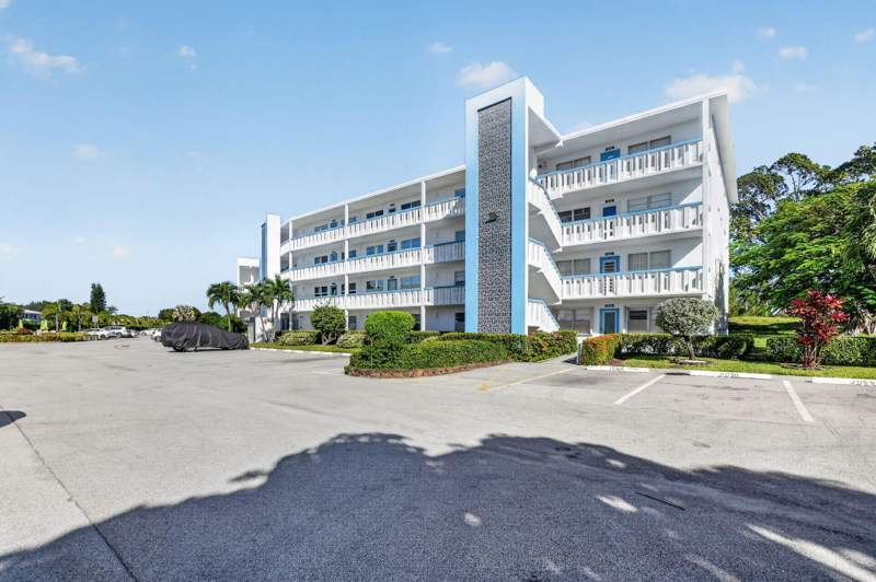 2 bedroom Condominium at 1055 Lyndhurst K, Lyndhurst K Condo, Deerfield Beach — photo 3