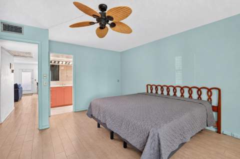 1055 Lyndhurst K, Deerfield Beach FL - photo 13 of 81