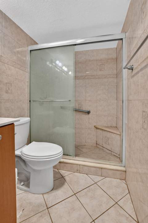 1055 Lyndhurst K, Deerfield Beach FL - photo 17 of 81