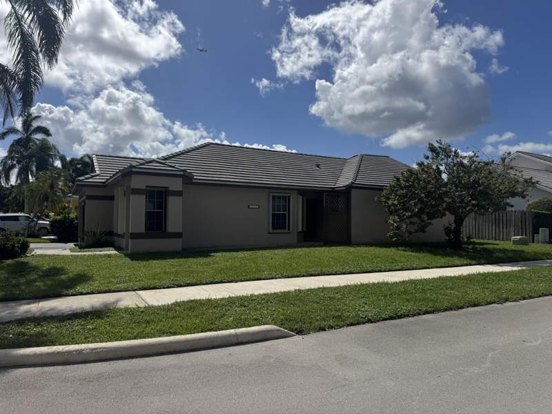 3 bedroom Single Family Residence at 2643 Millwood Court, Forest Ridge Cluster Homes III, Davie — photo 3