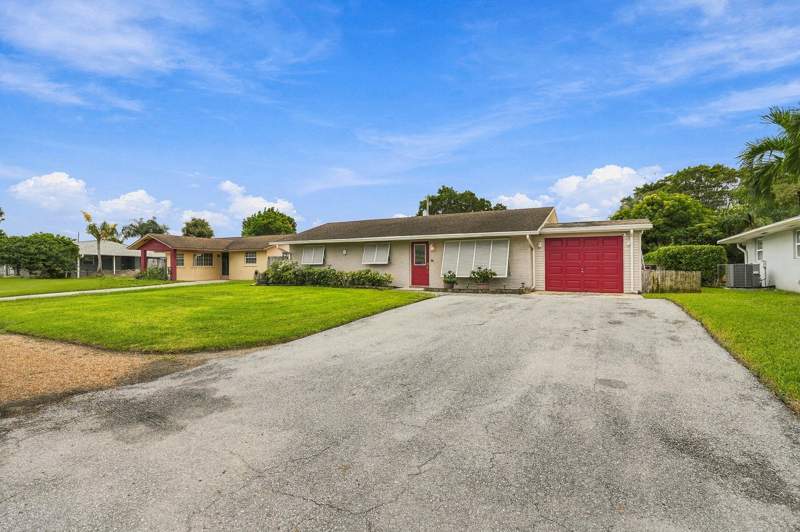 3 bedroom Single Family Residence at 4400 Crestdale Street, Palm Beach Square Unit 5, Palm Beach Gardens — photo 2