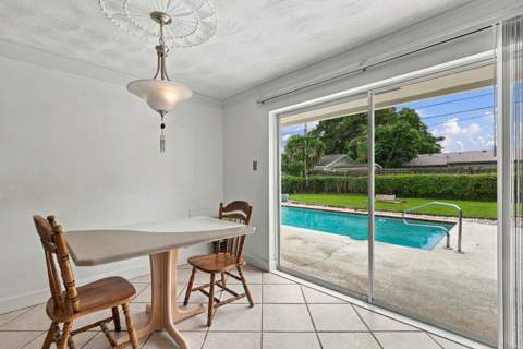 4400 Crestdale Street, Palm Beach Gardens FL - photo 9 of 39