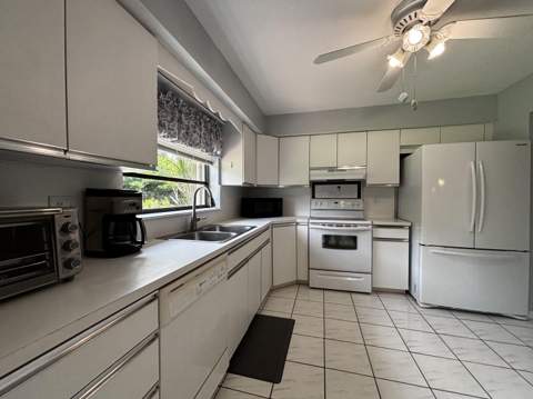 4871 Hawkwood Road #A, Boynton Beach FL - photo 12 of 26