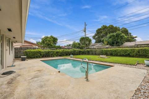 4400 Crestdale Street, Palm Beach Gardens FL - photo 23 of 39