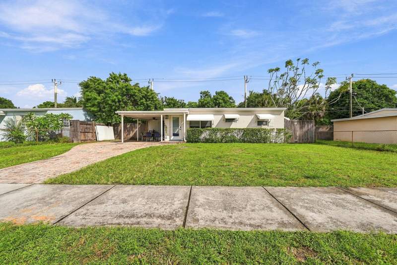 3 bedroom Single Family Residence at 2848 NE 13th Avenue, Collier Manor 2nd Add, Pompano Beach — photo 2