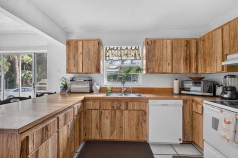 9242 166th Way, Jupiter Farms FL - photo 13 of 37